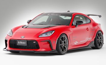 VARIS(バリス) ZN8系GR86用サイドステップ（関連イメージ）