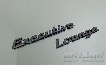 アルファードUNISON-純正エンブレム改 Exective Loungeエンブレム