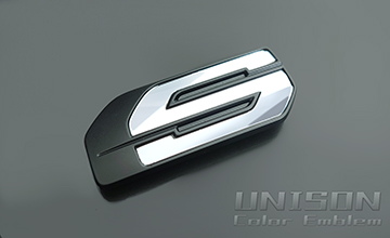 UNISON-純正エンブレム改 ハイエース ダークプライムSエンブレム