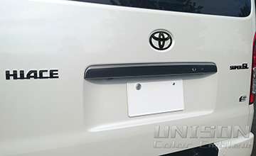 ハイエースUNISON-純正エンブレム改 イメージ画像