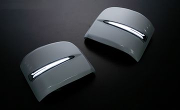 ハイエースREVIER(レヴィーア) ライトバー　ホワイト