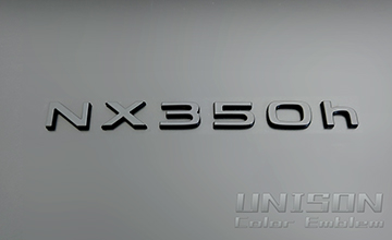 レクサスNXUNISON-純正エンブレム改 イメージ画像