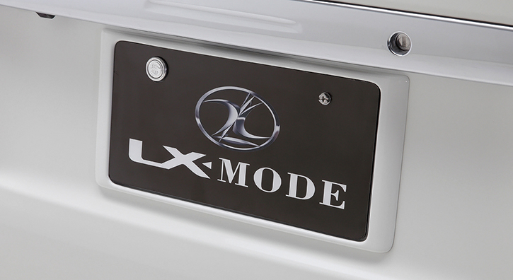 LX-MODE(LXモード)　ノア・ヴォクシー リアライセンスフレーム