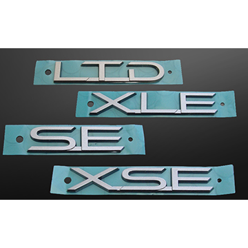 輸出仕様　60 プリウス　エンブレム(LTD・XLE・SE・XSE)