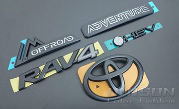 RAV4用マットブラック(ツヤ消し黒)エンブレム UNISON-純正エンブレム改