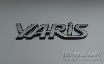 UNISON-純正エンブレム改 GRヤリス マットブラックエンブレム