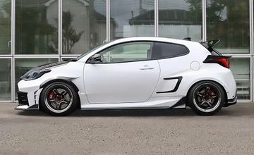 GRヤリスガレージベリー カーボン